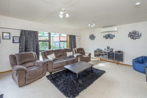 Photo of property in 92a Weraroa Road, Levin, 5510