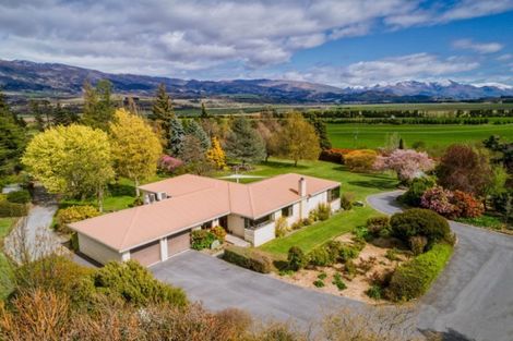 Photo of property in 480 Luggate-tarras Road, Luggate, Cromwell, 9383