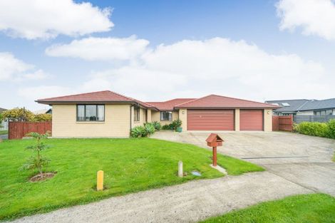 Photo of property in 55 Liberty Grove, Kelvin Grove, Palmerston North, 4414