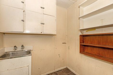 Photo of property in 61 Cambridge Terrace, Kaiti, Gisborne, 4010