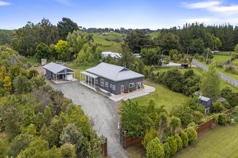 Photo of property in 24 Clive Street, Halcombe, Feilding, 4779