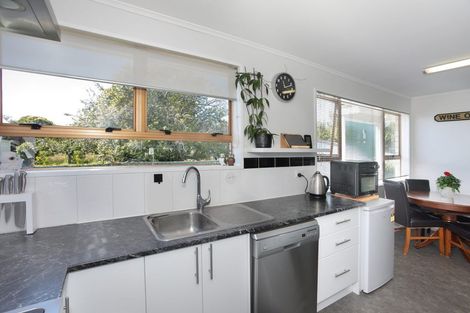 Photo of property in 21 Flower Street, Bulls, 4818