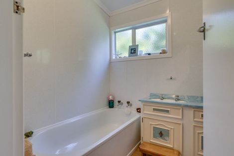 Photo of property in 49 Halls Road, Pahiatua, 4910