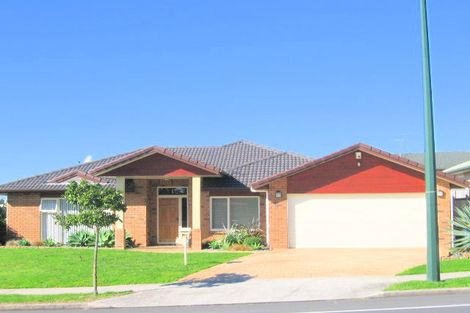 Photo of property in 55 Summerland Drive, Henderson, Auckland, 0612