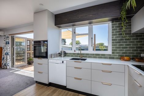 Photo of property in 321 Carrington Street, Vogeltown, New Plymouth, 4310