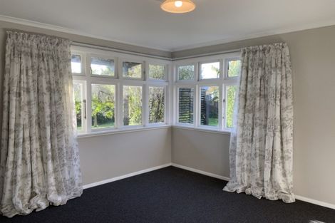 Photo of property in 1 Trig Hill Terrace, Waikanae Beach, Waikanae, 5036