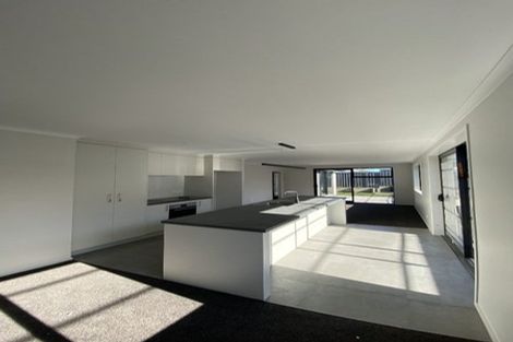 Photo of property in 3 Hammick Crescent, Pyes Pa, 3112