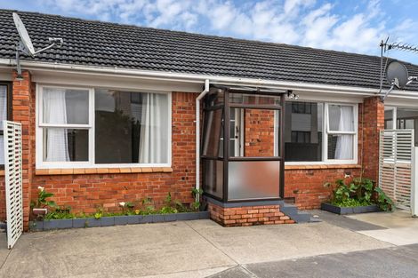 Photo of property in 2/19 Motatau Road, Papatoetoe, Auckland, 2025