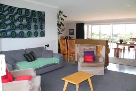 Photo of property in 37 Branksome Place, Aokautere, Palmerston North, 4471