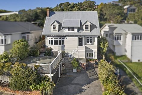 Photo of property in 35 Townsend Road, Miramar, Wellington, 6022