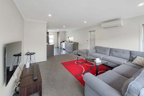 Photo of property in 12 Ronalds Way, Taita, Lower Hutt, 5011