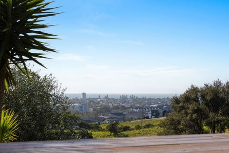 Photo of property in 19b Kowhai Road, Wainui, Silverdale, 0992