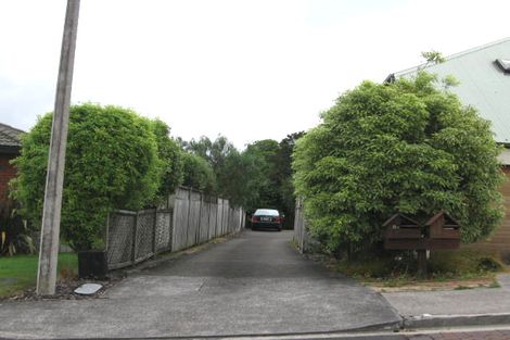 Photo of property in 1/8 Stoneleigh Court, Sunnynook, Auckland, 0632