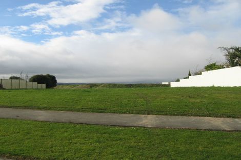 Photo of property in 27 Ruapehu Drive, Fitzherbert, Palmerston North, 4410