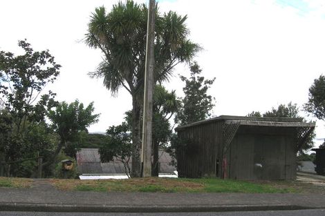 Photo of property in 70 Tanekaha Road, Titirangi, Auckland, 0604