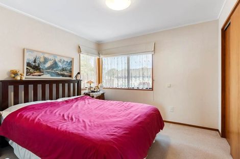 Photo of property in 16 Hayes Place, Half Moon Bay, Auckland, 2012
