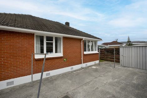 Photo of property in 1/5 Kowhai Street, Naenae, Lower Hutt, 5011
