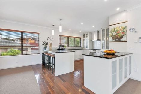 Photo of property in 20 Gulf Crest, Bucklands Beach, Auckland, 2012