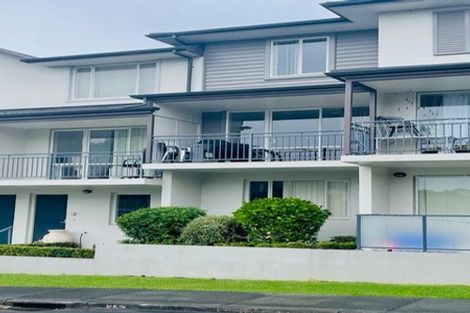Photo of property in 3 Opito Way, East Tamaki, Auckland, 2013