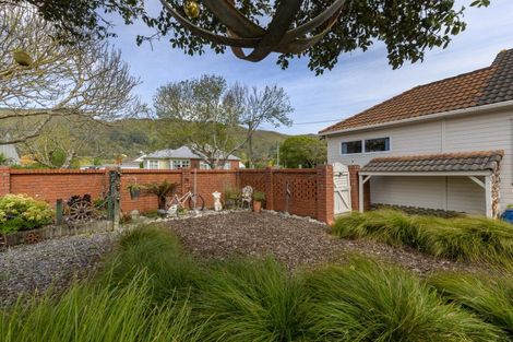 Photo of property in 89 Waddington Drive, Naenae, Lower Hutt, 5011