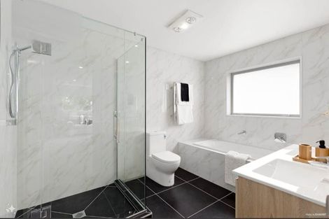 Photo of property in 513d West Coast Road, Glen Eden, Auckland, 0602