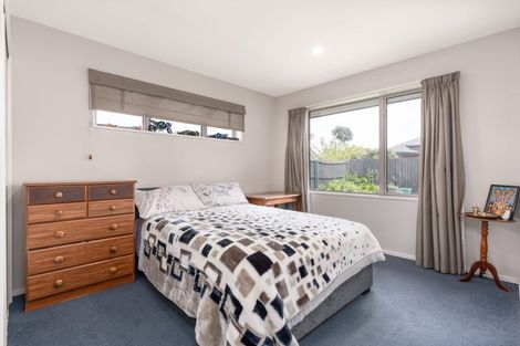 Photo of property in 8 Okuku Place, Hei Hei, Christchurch, 8042