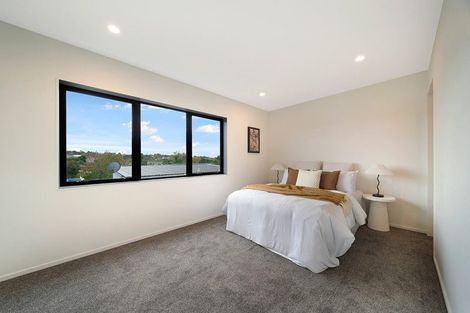 Photo of property in 2/114 Don Buck Road, Massey, Auckland, 0614