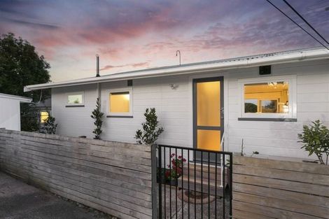 Photo of property in 1/23a Gladstone Road, Northcote, Auckland, 0627