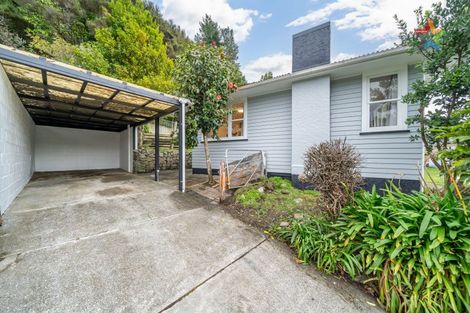 Photo of property in 41 Bird Grove, Stokes Valley, Lower Hutt, 5019