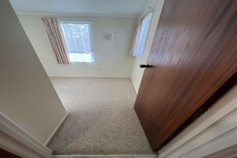 Photo of property in 27 Halberg Street, Glenfield, Auckland, 0629
