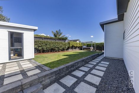 Photo of property in 11 Parlane Drive, Huapai, Kumeu, 0810