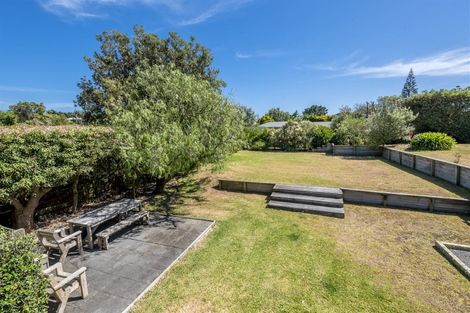Photo of property in 668 Waikawa Beach Road, Waikawa Beach, Manakau, 5573