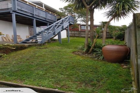 Photo of property in 2/15 Witheford Drive, Bayview, Auckland, 0629