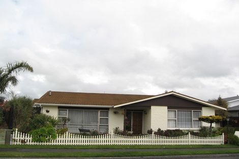 Photo of property in 6 Evelyn Place, Welbourn, New Plymouth, 4310