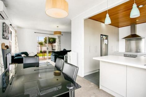 Photo of property in 12 Tamariki Avenue, Kelston, Auckland, 0602