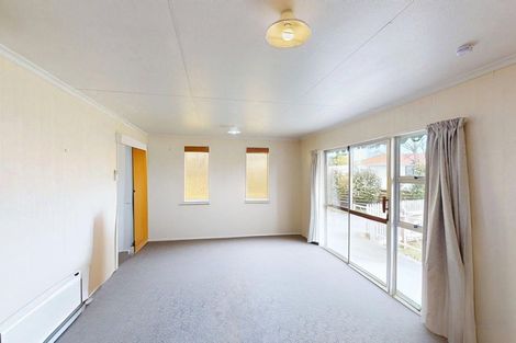 Photo of property in 6 Walker Crescent, Bulls, 4818