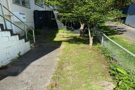 Photo of property in 1/19 Kathleen Street, Totara Vale, Auckland, 0627