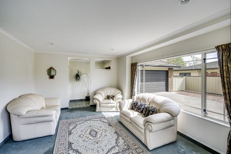 Photo of property in 19 Addington Place, Taradale, Napier, 4112