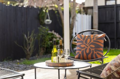 Photo of property in 1/5 Golfland Drive, Golflands, Auckland, 2013