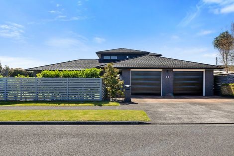 Photo of property in 40 Heta Road, Highlands Park, New Plymouth, 4312
