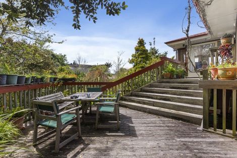 Photo of property in 63 Parkhill Road, Mellons Bay, Auckland, 2014