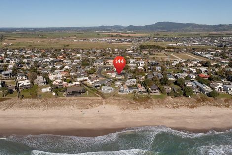 Photo of property in 144 Karewa Parade, Papamoa Beach, Papamoa, 3118