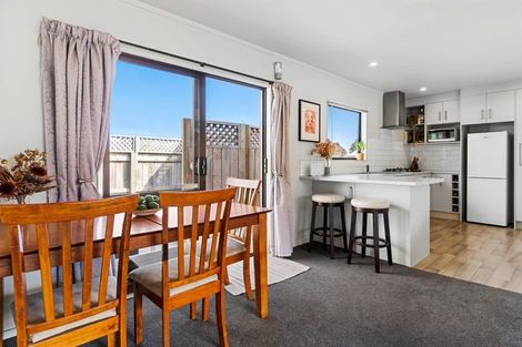 Photo of property in 16b Doncaster Drive, Papamoa Beach, Papamoa, 3118