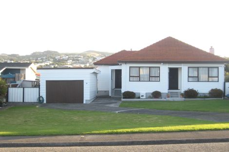 Photo of property in 16 Mana Avenue, Titahi Bay, Porirua, 5022