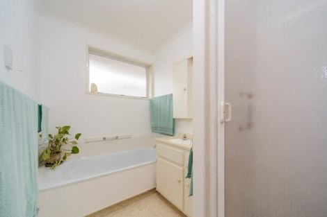 Photo of property in 2/142 Heretaunga Street, Palmerston North, 4414