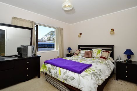 Photo of property in 1/27 Matuhi Rise, Henderson, Auckland, 0612