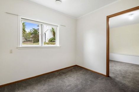 Photo of property in 1/15 Birkley Road, Bayswater, Auckland, 0622