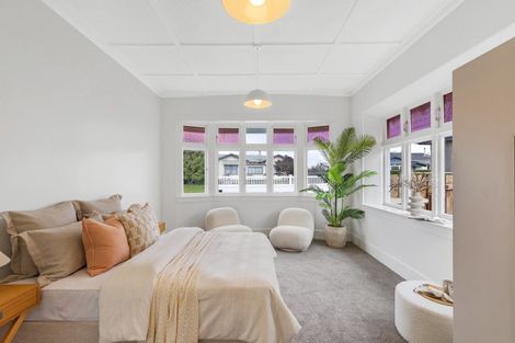 Photo of property in 11 Rosalie Terrace, Kelvin Grove, Palmerston North, 4414