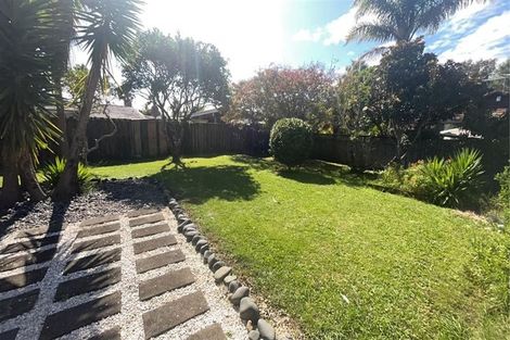 Photo of property in 43 Meadway, Sunnyhills, Auckland, 2010