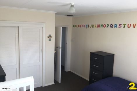 Photo of property in 24 Salisbury Avenue, Terrace End, Palmerston North, 4410